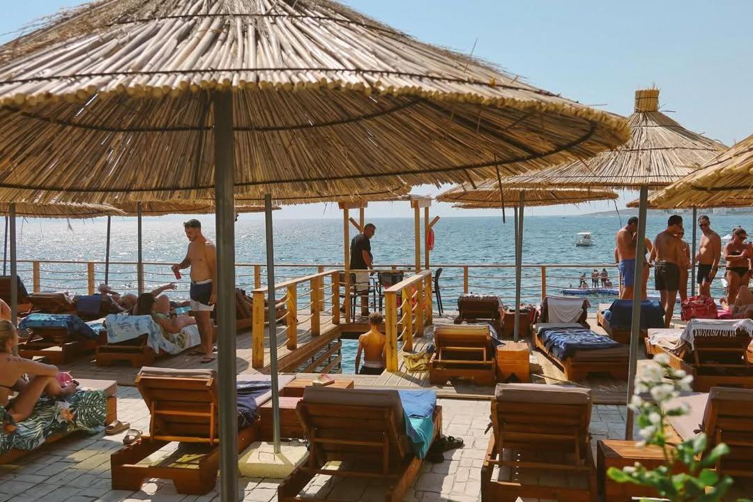 Jad Rooms Sarande Bagian luar foto