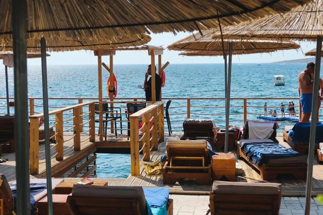 Jad Rooms Sarande Bagian luar foto